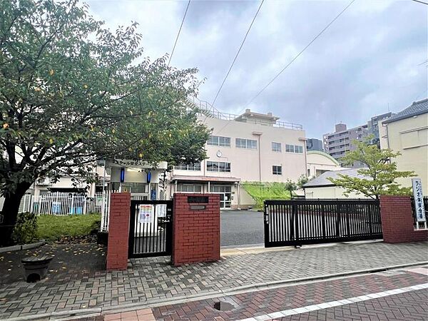 荒川区立尾久小学校  約210ｍ