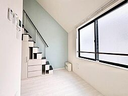 アーディヤ未来 206 2階ワンルームのリビング/ダイニング