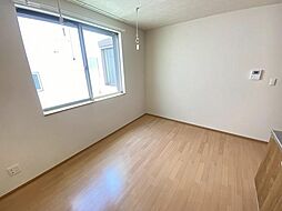 ヴィラート新柴又 102 1階ワンルームのリビング/ダイニング