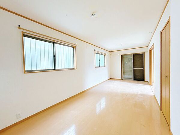 【内外装リフォーム中】