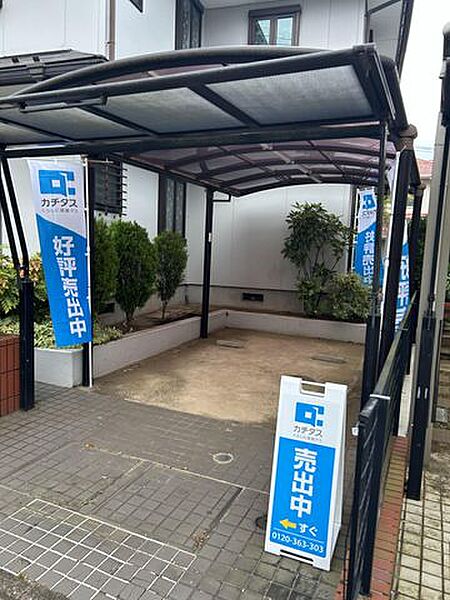 【内外装リフォーム中9/19更新】駐車場の写真です。駐車場は高圧洗浄をします。