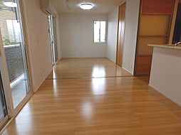 サウスコートＳ　Ａ・Ｂ棟　B棟 B102 1階3LDKのリビング/ダイニング