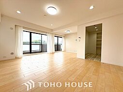 コスモ新百合ヶ丘 4LDKのリビング/ダイニング