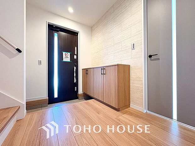 コンパクトで効率的な玄関収納。整理整頓にこだわった収納で、心地よい暮らしを実現します。