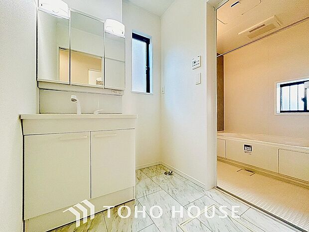 使いやすく清潔感のある洗面所。快適な身支度をサポートします。