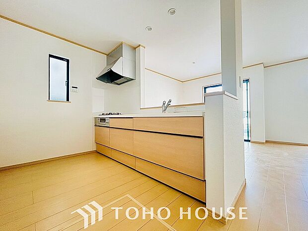 機能性と美しさが融合した、キッチンでの新たな料理体験。美味しい食卓と幸せな時間。