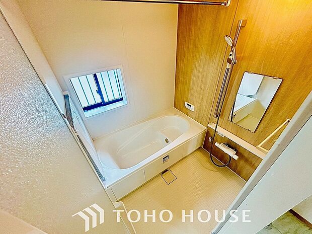 浴室暖房乾燥機を完備し、夜間や雨天時のお洗濯も安心の浴室設備です。