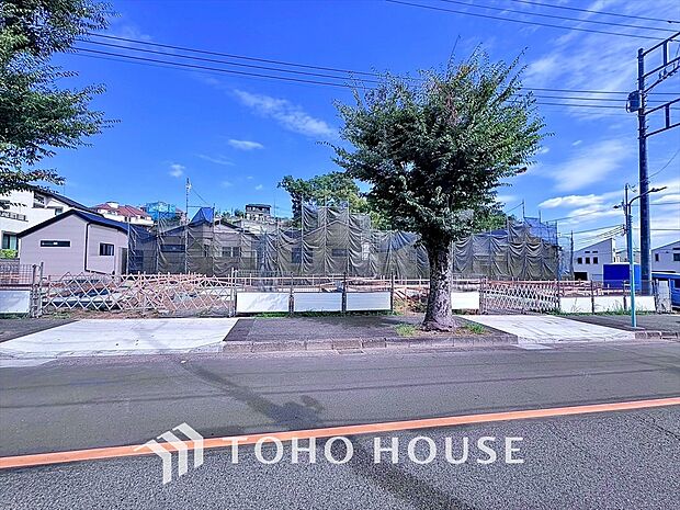 陽光をたっぷり浴びる、輝く住まい。現況写真です。