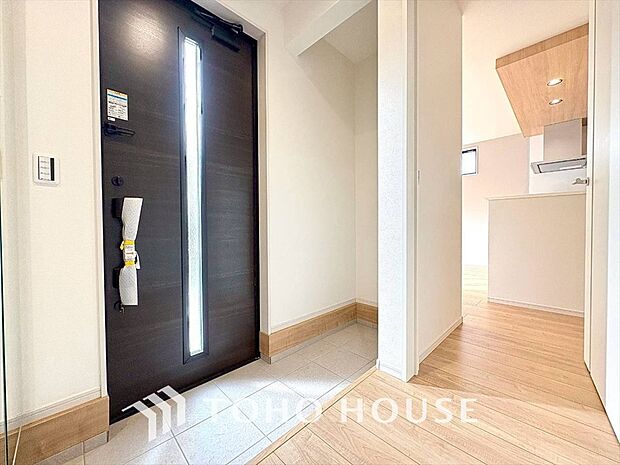 コンパクトで効率的な玄関収納。整理整頓にこだわった収納で、心地よい暮らしを実現します。