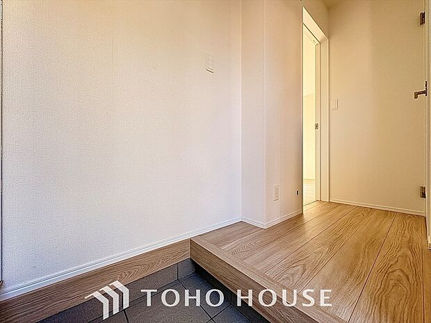 コンパクトで効率的な玄関収納。整理整頓にこだわった収納で、心地よい暮らしを実現します。