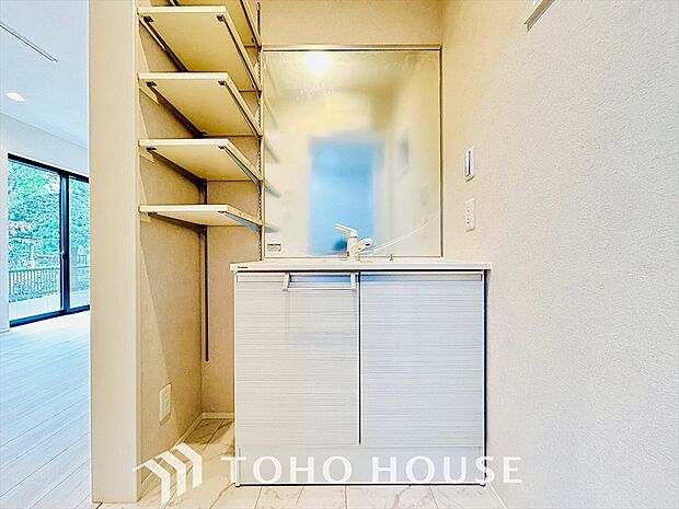 使いやすく清潔感のある洗面所。快適な身支度をサポートします。