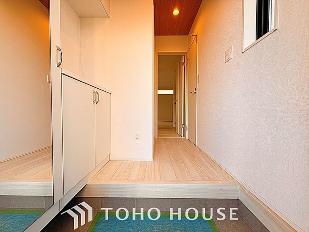 玄関から広がる、心地よい毎日。新しい一歩がここから始まります。