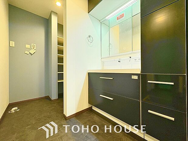 使いやすく清潔感のある洗面所。快適な身支度をサポートします。