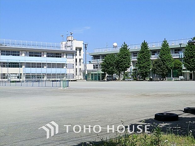 国分寺市立第三中学校 距離約600m