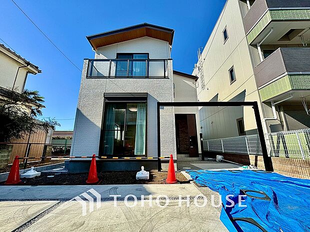 鮮やかなデザインと美しさが際立つ外観、心地よい暮らしのはじまり。