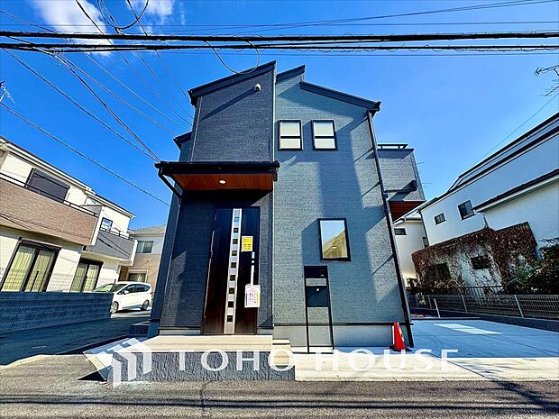 鮮やかなデザインと美しさが際立つ外観、心地よい暮らしのはじまり。