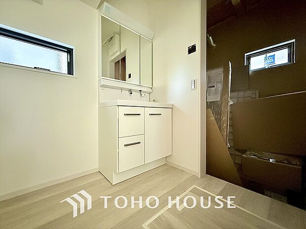 使いやすく清潔感のある洗面所。快適な身支度をサポートします。