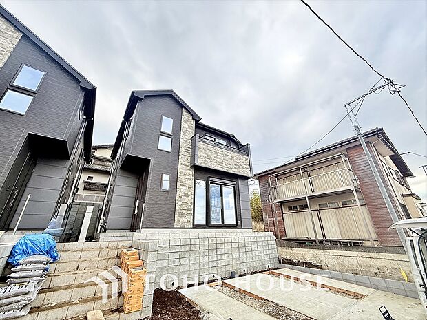 鮮やかなデザインと美しさが際立つ外観、心地よい暮らしのはじまり。