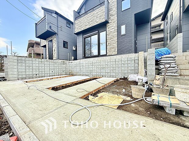 駐車スペースも完備(駐車できる車種などについてはお問い合わせくださいませ)