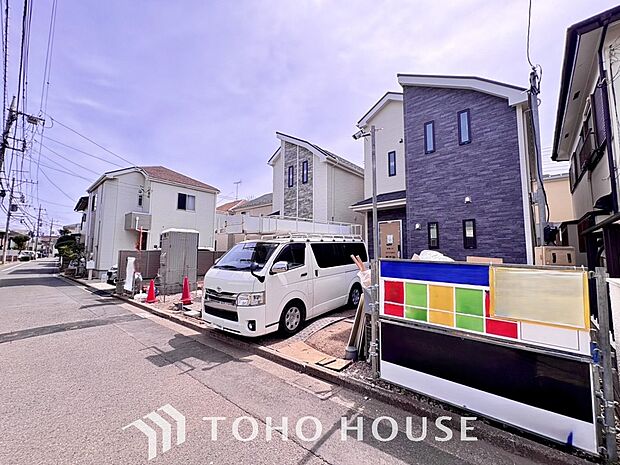 鮮やかなデザインと美しさが際立つ外観、心地よい暮らしのはじまり。