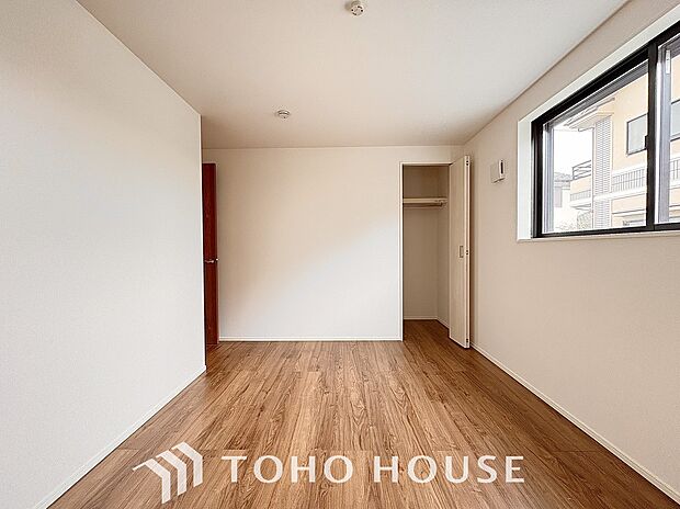 穏やかな雰囲気が漂う、心落ち着く特別な空間。静けさと心地よさが溢れる居室スペース。