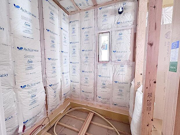 清潔感と快適性を兼ね備えた、心地よいトイレ空間。清潔さと快適さを備えたちょうどよいスペース。2026年4月完成予定。