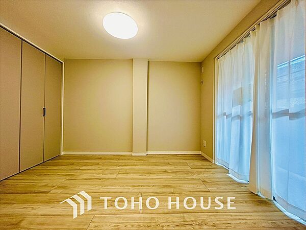広々としたお部屋は、インテリアを考える楽しみもありますね。
