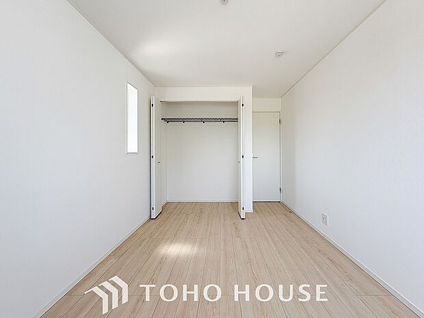 穏やかな雰囲気が漂う、心落ち着く特別な空間。静けさと心地よさが溢れる居室スペース。