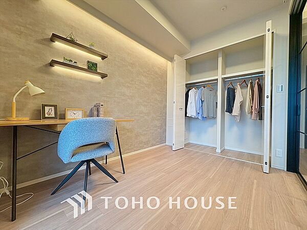 広々としたお部屋は、インテリアを考える楽しみもありますね。