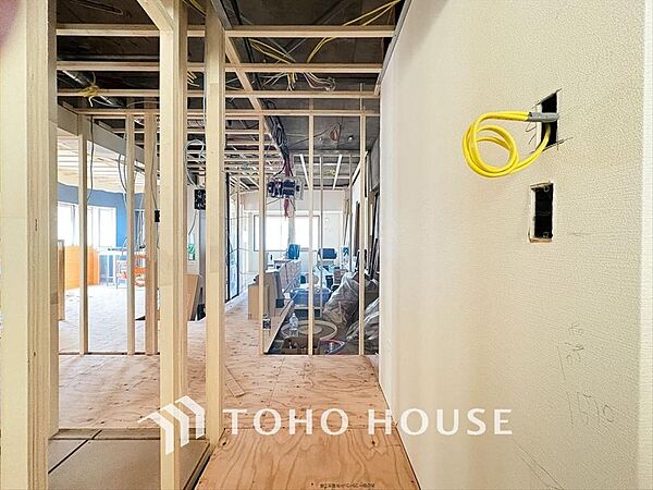 ただいまと共に広がる、家族を迎える温かな玄関。