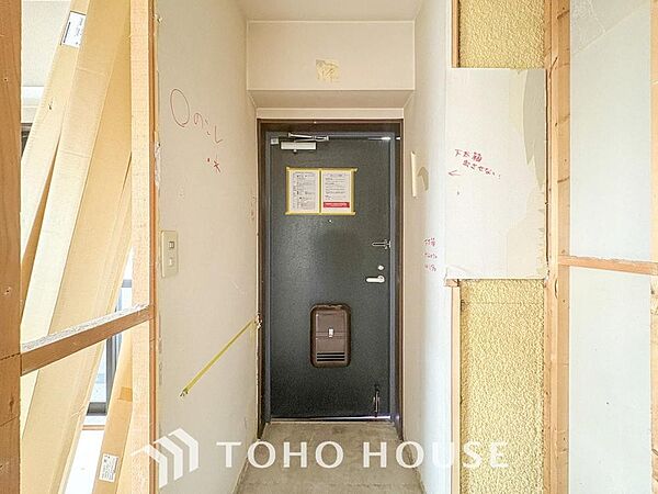ただいまと共に広がる、家族を迎える温かな玄関。