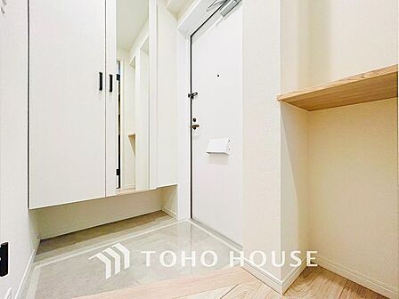 玄関から広がる、心地よい毎日。新しい一歩がここから始まります。