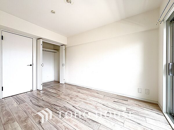 広々としたお部屋は、インテリアを考える楽しみもありますね。