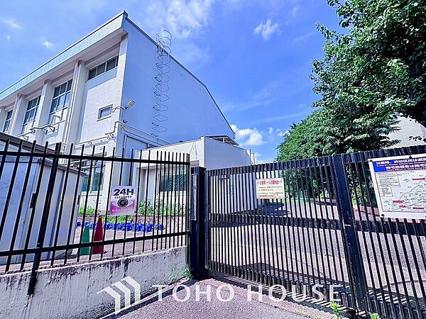 渋谷区立西原小学校 距離約700m