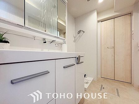 スタイリッシュで機能的、清潔感と快適さが共演する空間。