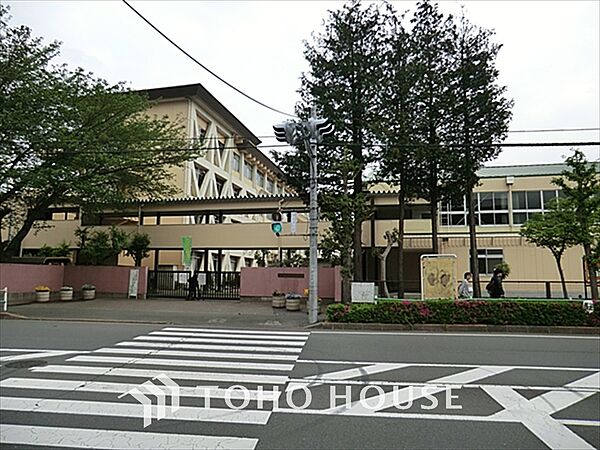 日野市立第四中学校 距離約880m