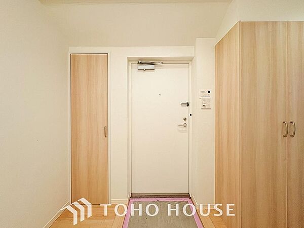 ただいまと共に広がる、家族を迎える温かな玄関。