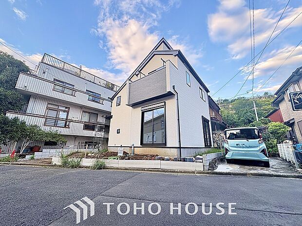鮮やかなデザインと美しさが際立つ外観、心地よい暮らしのはじまり。