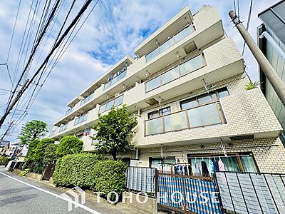 外観：外観が語る、品格とクオリティ。目を惹く佇まいが特徴です。