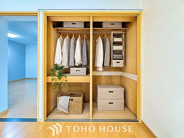 使いやすく美しい収納で、心地よい暮らしをお約束します。スタイリッシュな収納で、美しく整頓されたライフスタイルを。※CGで家具・小物を除去・配置。家具・小物は価格に含みません。