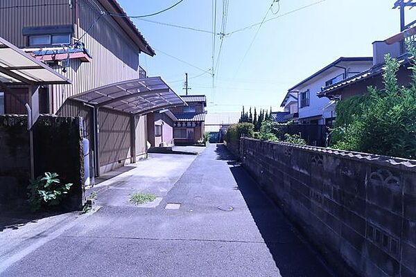 前面道路含む現地写真