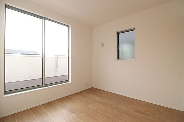 ＊2階5帖洋室＊