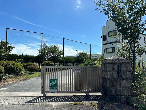 四日市市市立塩浜中学校 1600m