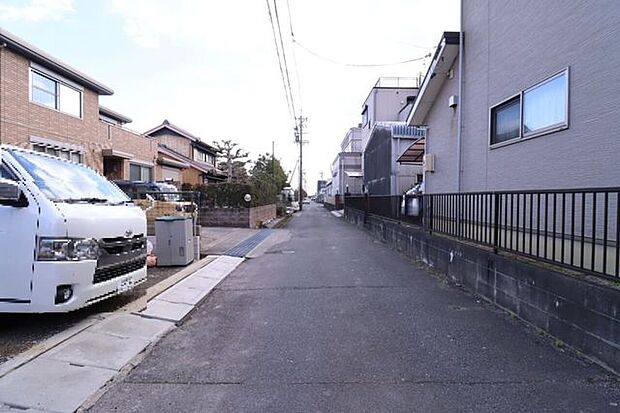 前面道路含む現地写真