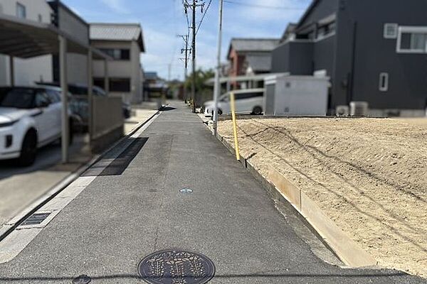 ＊南東側前面道路＊