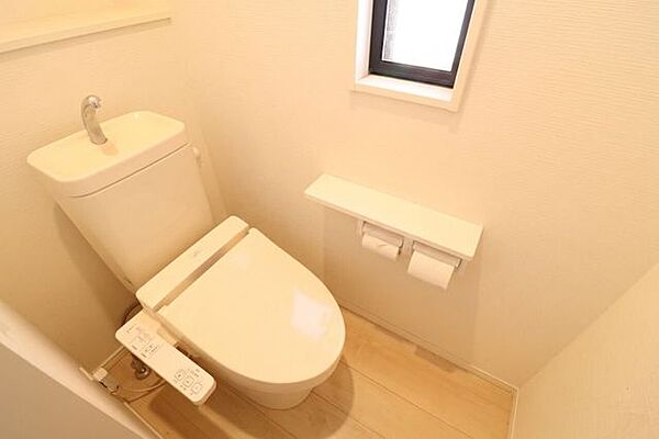＊1階トイレ＊※家具削除加工を行っており、写真はイメージです※