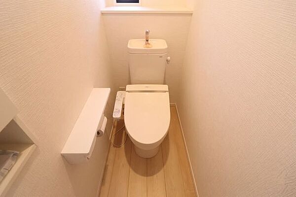 ＊2階トイレ＊※家具削除加工を行っており、写真はイメージです※