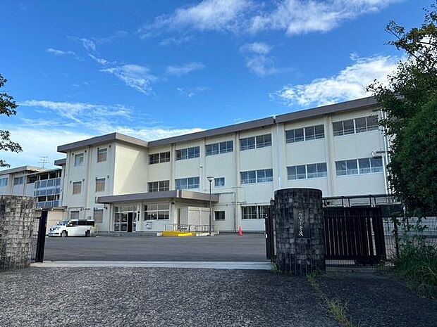 四日市市市立常磐中学校 1480m