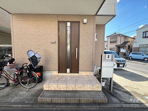 物件の玄関シンプルなデザインの玄関になっています！