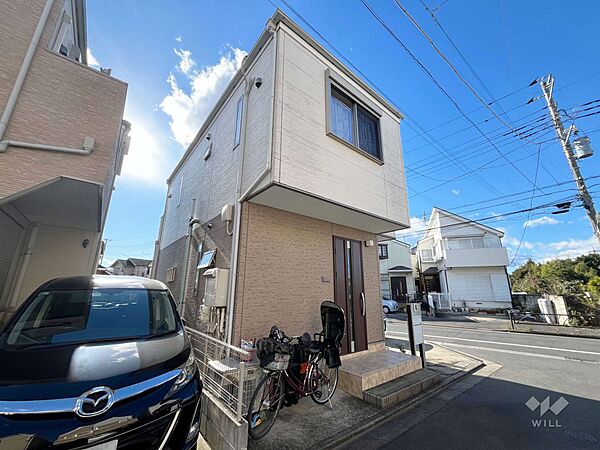 周辺は閑静な住宅街です。静かな環境でゆったりとした時間をお過ごしいただけます。